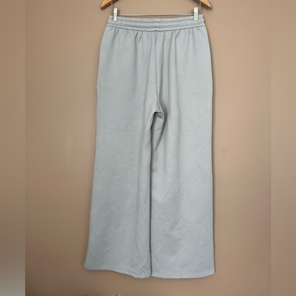 {BTFBM} Lounge & Travel Set with Ruffle Cap Sleeve Pullover Top & Wide Leg Pants - Picture 13 of 16